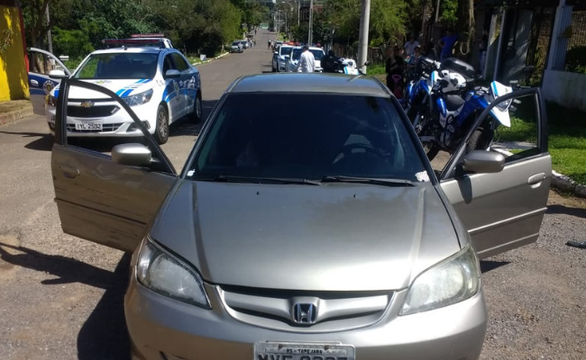 Frontal de um carro modelo Honda Civic