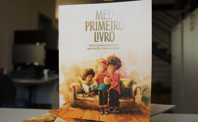 Capa do livro "Meu Primeiro Livro"