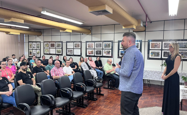 O prefeito Gustavo Finck acompanhou a abertura do ciclo de encontros e destacou a importância da cooperação neste programa de reestruturação. “Todos os funcionários cumprem um papel importantíssimo e precisamos do apoio de cada um para transformarmos a cidade”, disse.