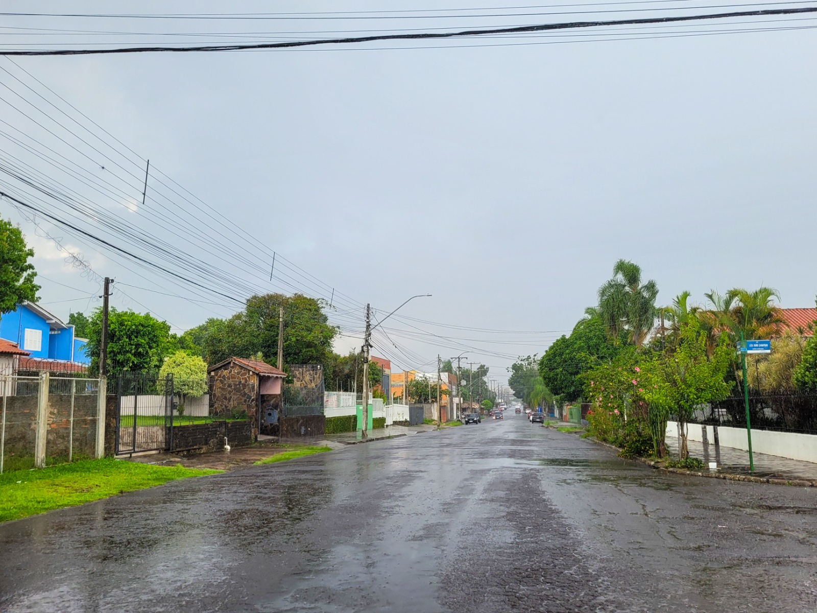 Rua Doutor Simões Lopes liga Avenida Primeiro de Março com a BR-116