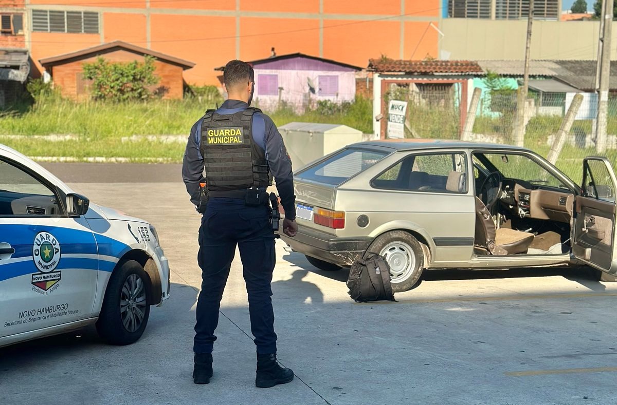 Carro foi recuperado pela Guarda no bairro Canudos