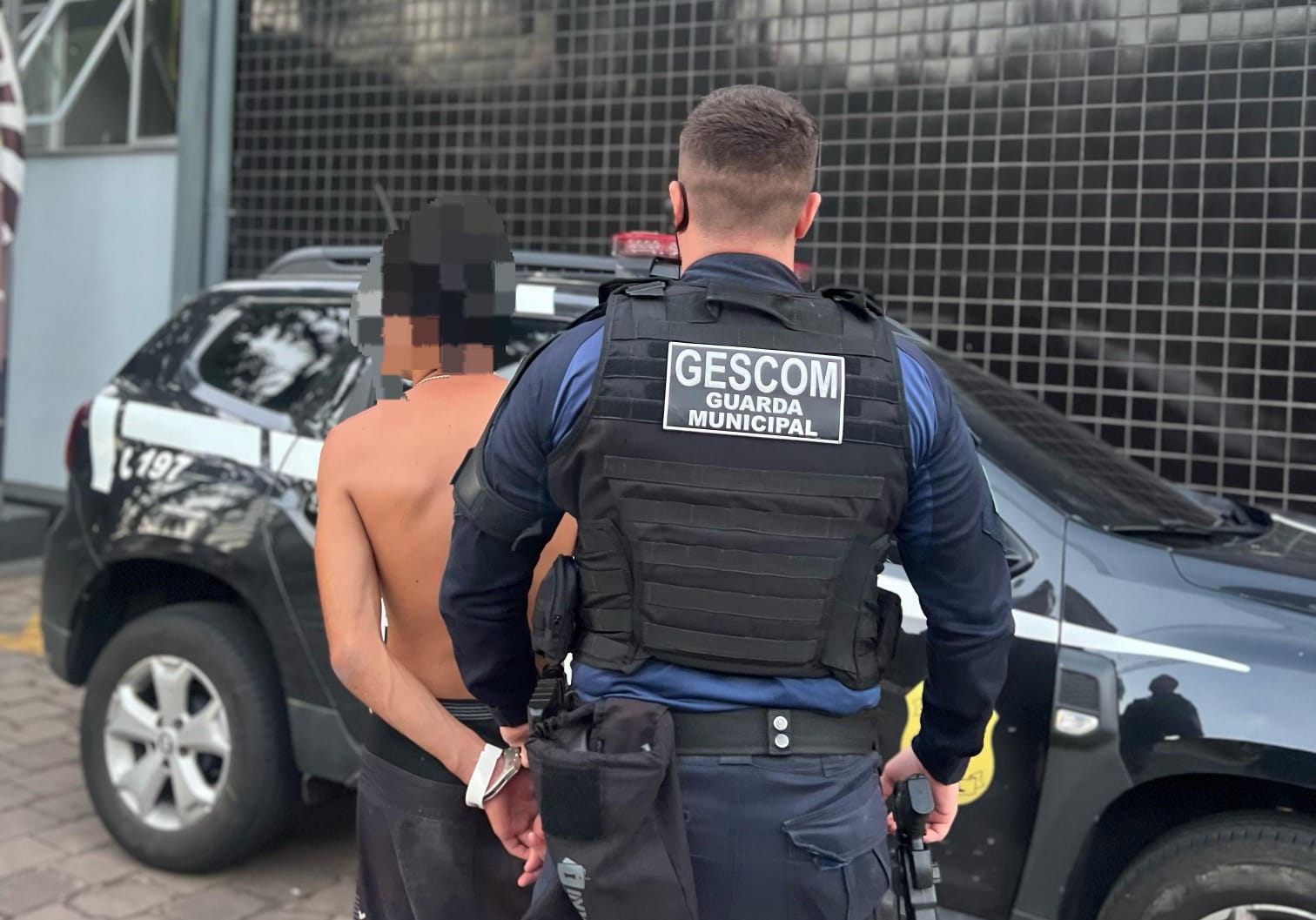 Homem tentou reagir e tomar arma de agente da Guarda