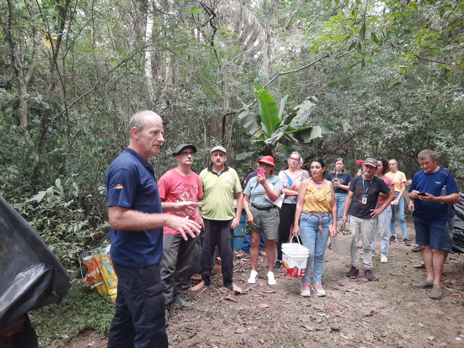 Produtores rurais de Lomba Grande participam de capacitação sobre biofertilizantes