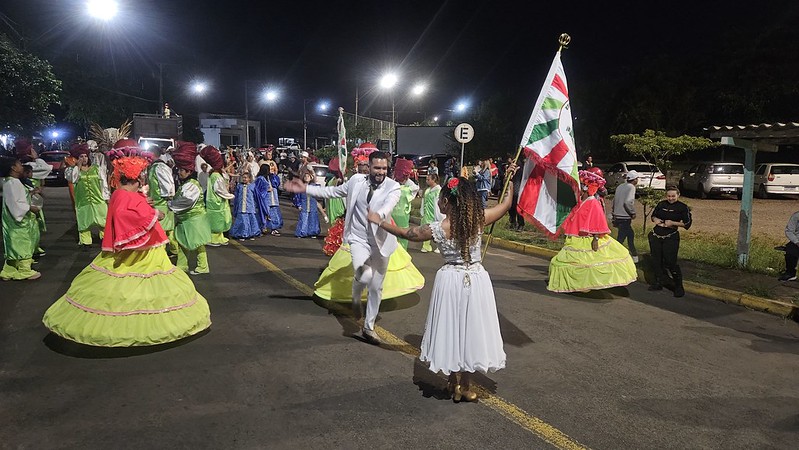 Protegidos trouxe parte do desfile para a comunidade