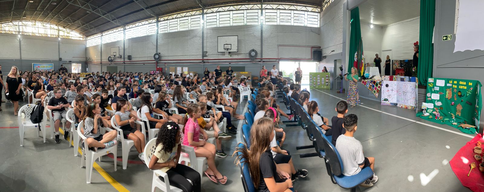 Feira do Livro da Fábrica do Saber é atração no bairro Ideal