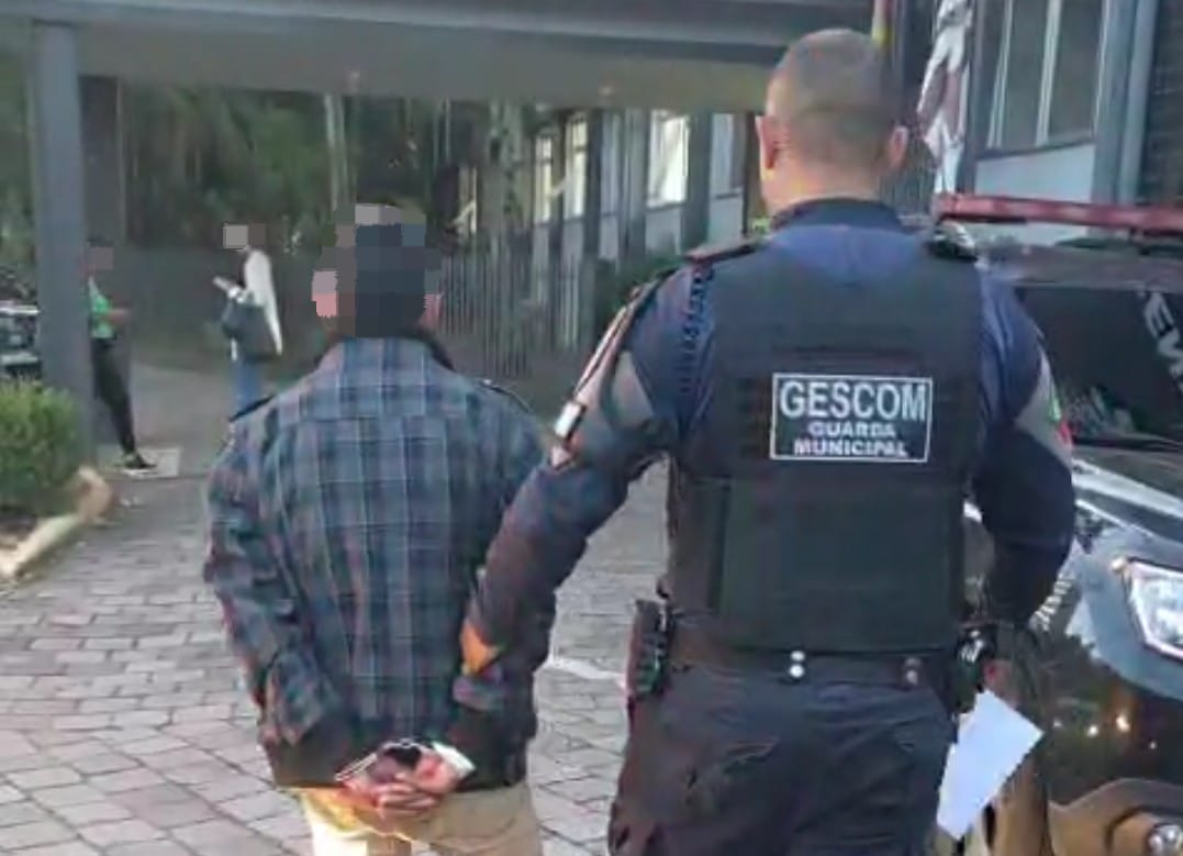 Homem foi encaminhado à delegacia por agentes da Guarda Municipal