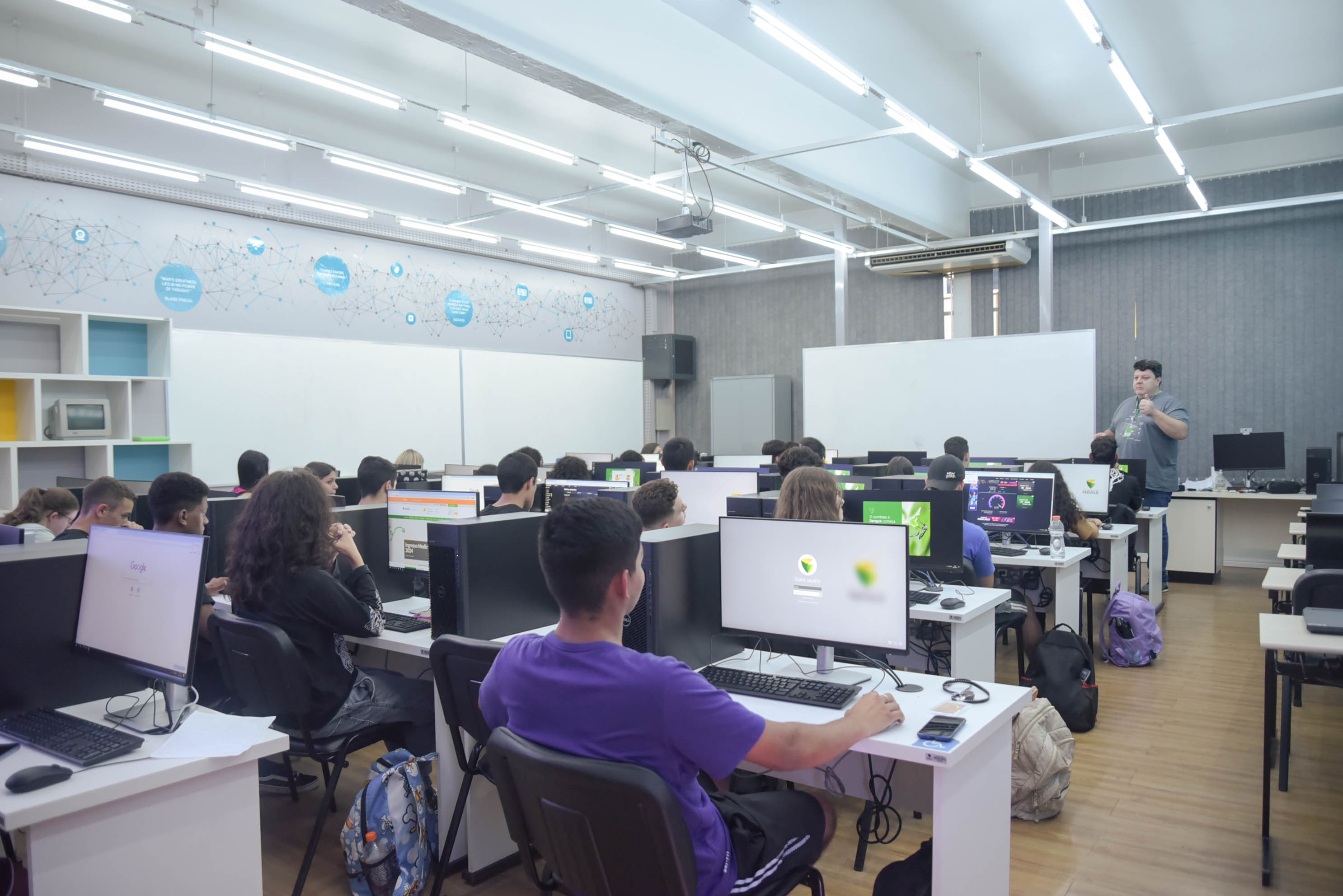 Projeto Jovem Aprendiz desenvolve a formação profissional