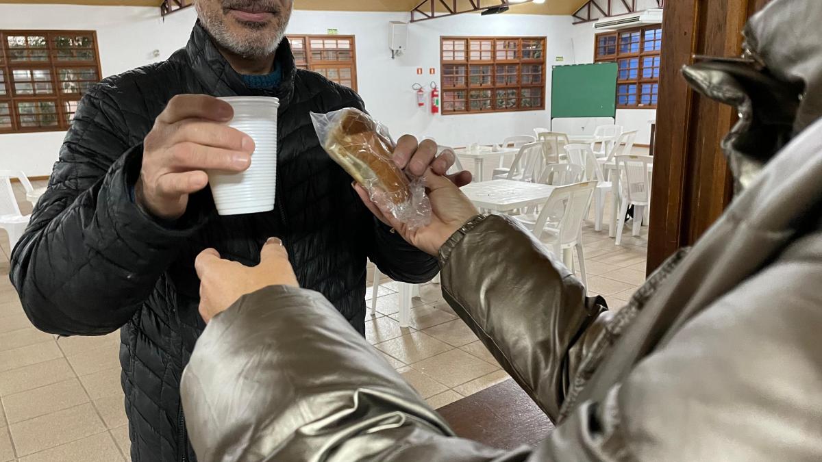 Acolhidos receberam jantar e café da manhã (foto)