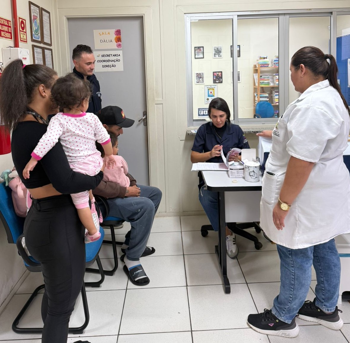 Vacinação leva proteção a crianças e profissionais da educação pública de Novo Hamburgo
