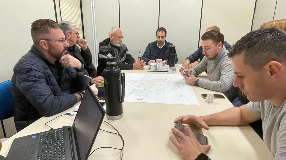Prefeito convocou reunião sobre minidiques