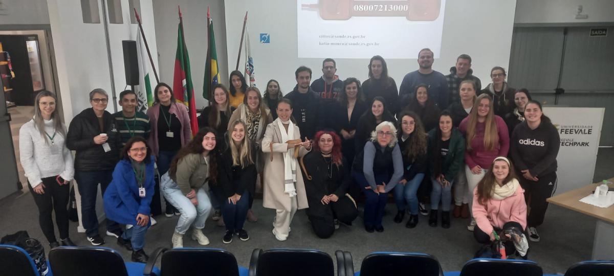 Palestra promovida por estudantes da Feevale trouxe orientações práticas do Centro de Informações Toxicológicas do RS