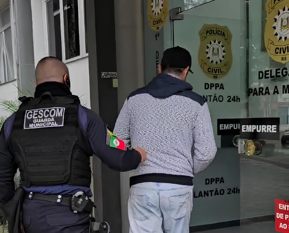 Prisão foi registrada neste sábado (14)