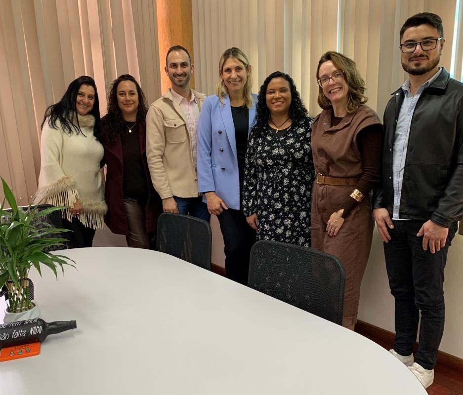 Secretaria de Educação apresenta Programa Avalia para município vizinho