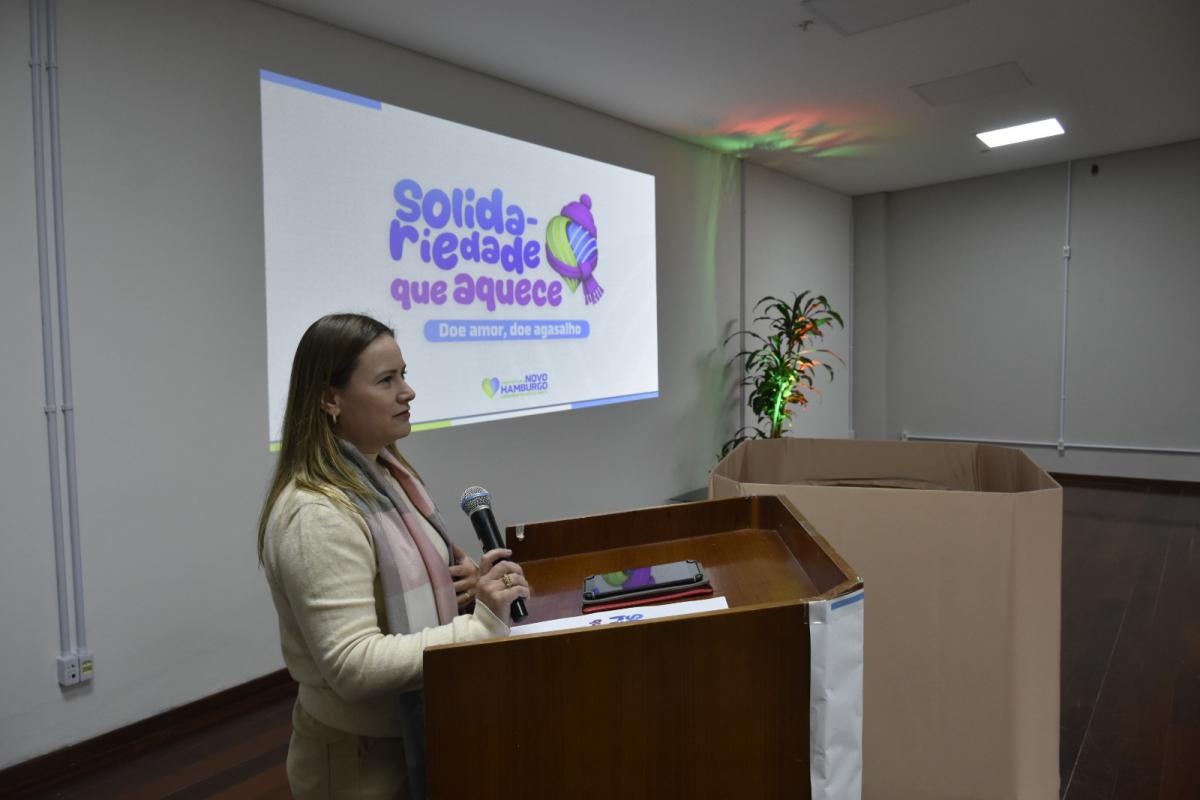 Solidariedade que aquece, doe amor, doe agasalho: começou a Campanha do Agasalho 2025 