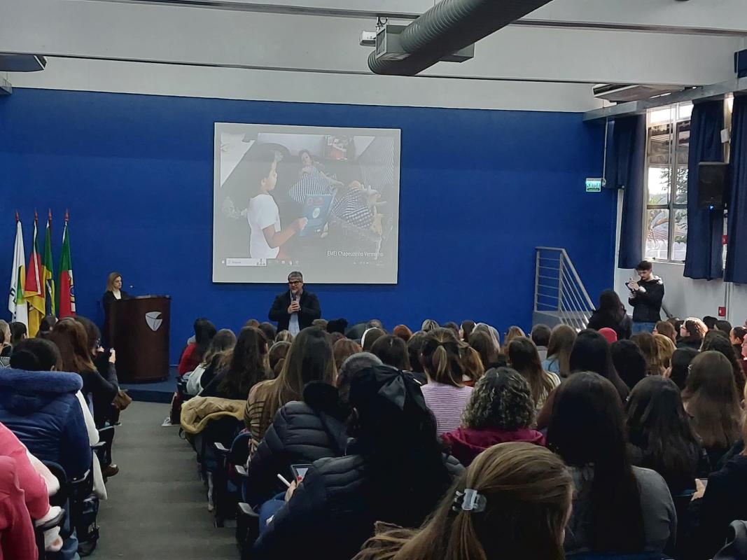 Formação continuada envolveu 180 educadores em práticas pedagógicas para alfabetização desde a pré-escola