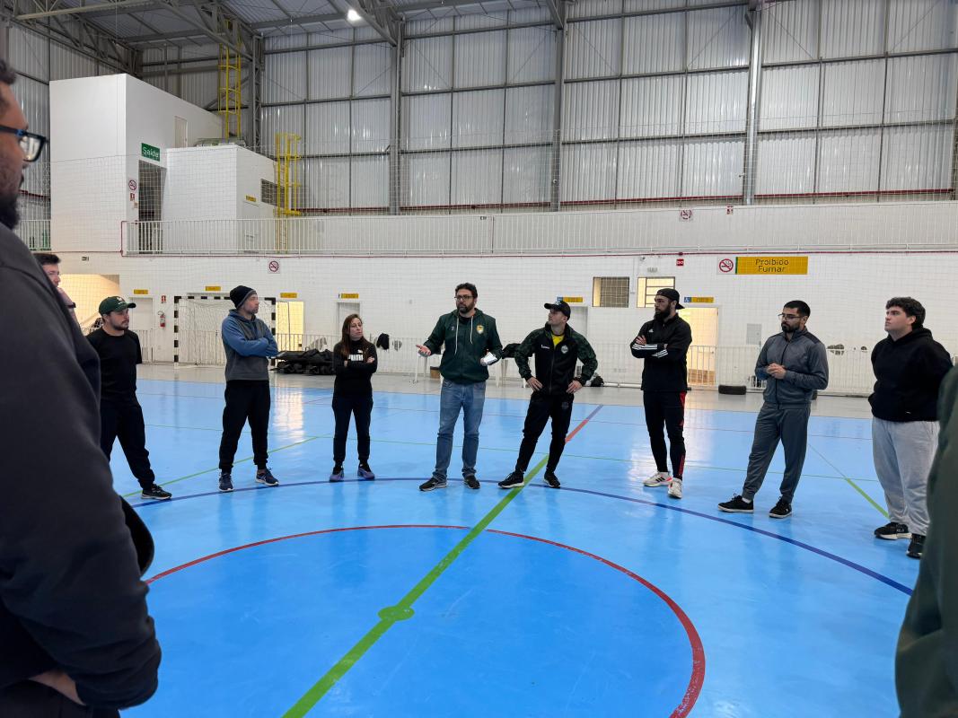 Atividade reuniu profissionais de educação, atletas e entusiastas do esporte