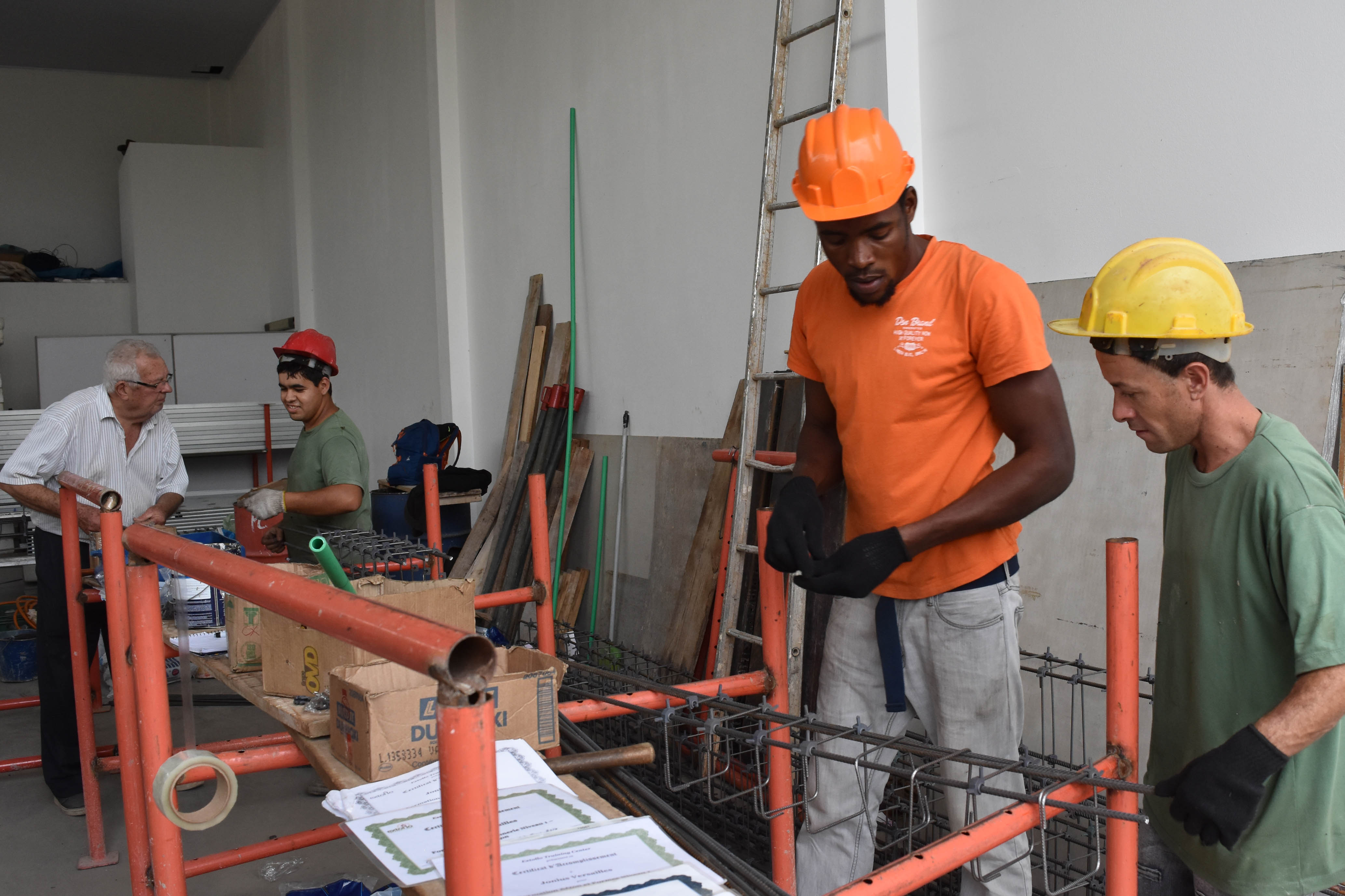 Um haitiano na construção civil