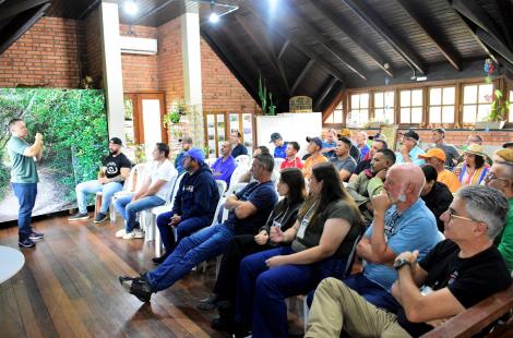 Medida busca oferecer à população nomes de profissionais qualificados para o cuidado correto com as árvores urbanas