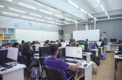 Projeto Jovem Aprendiz desenvolve a formação profissional