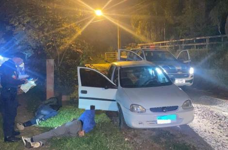 Dupla foi detida na noite de sexta-feira (2)