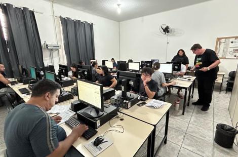 Cursos de informática são ofertados gratuitamente